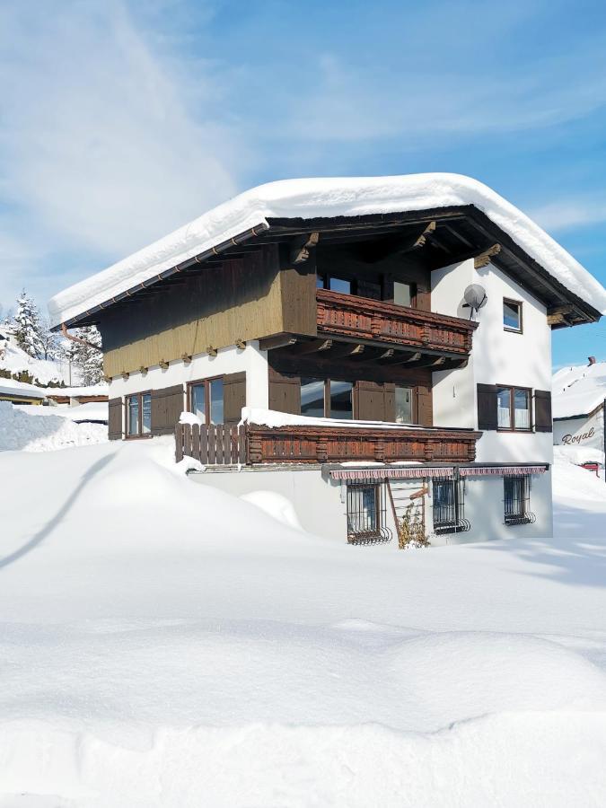 Family Friendly Chalet - Central With Beautiful Mountain Views Seefeld in Tirol Exterior photo